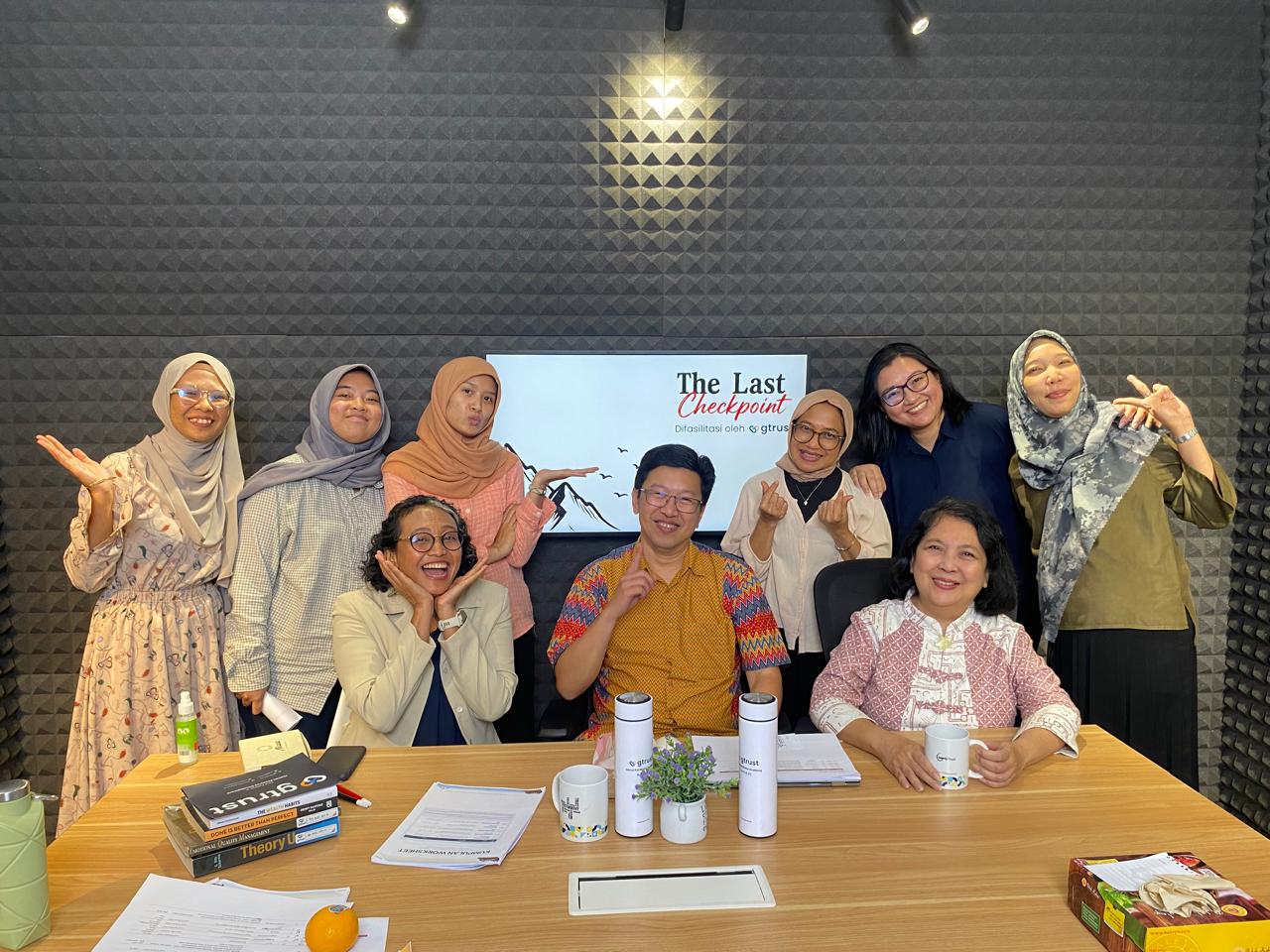 Para Trainer & Supporting Webinar Program Pensiun — Telkomsel