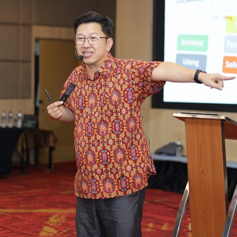 Andreas Hartono, CFP