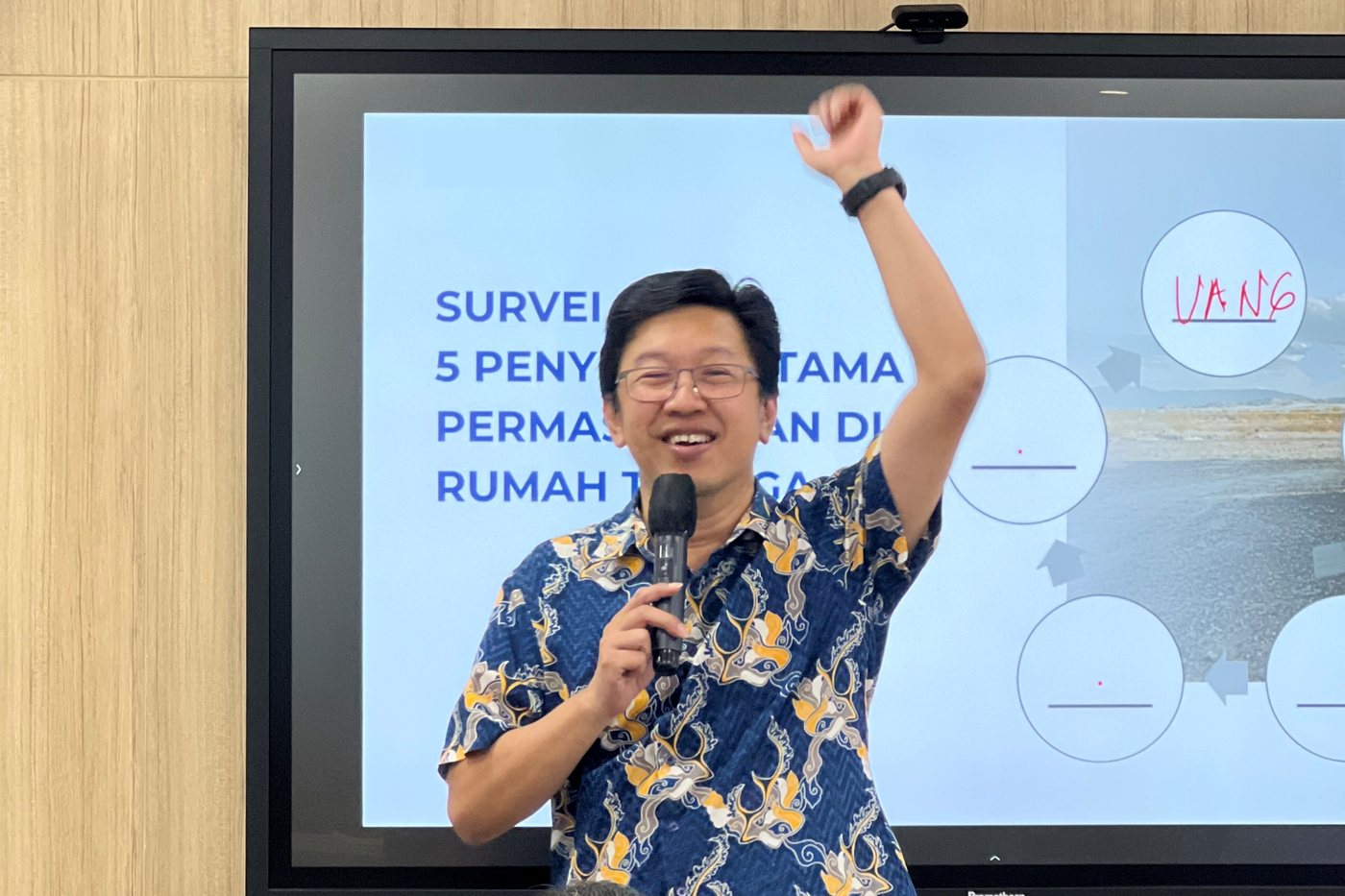 Andreas Hartono, CFP mengajar di kelas